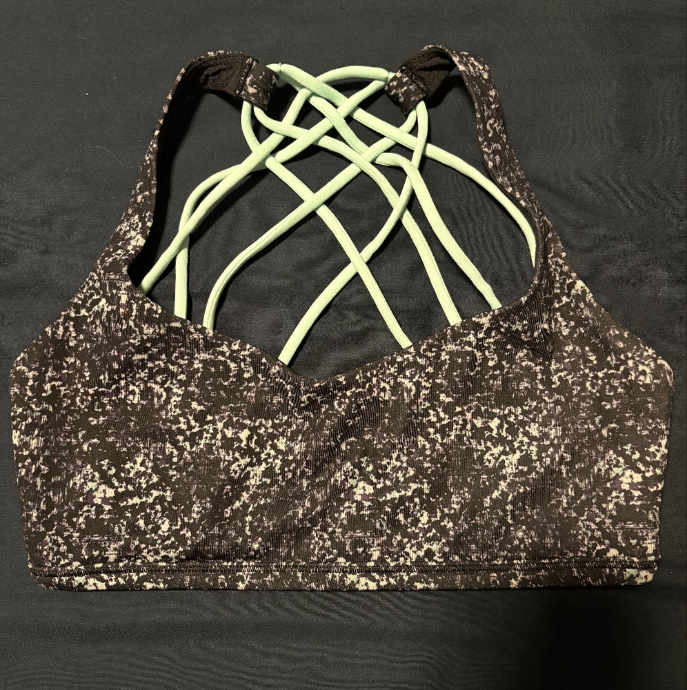 Lululemon Women's Black and Mint Sports Bra